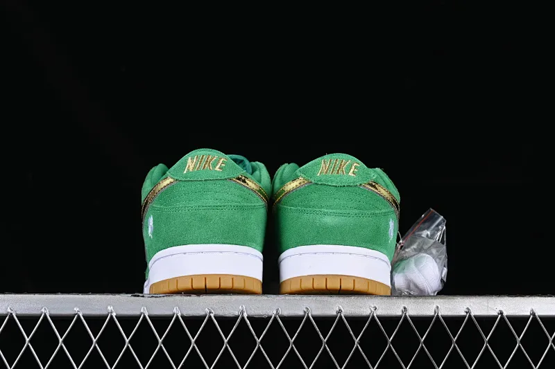 All categories Nk SB Dunk series Nk SB Dunk Low low-top sneakers Nk SB Dunk Low Pro green gold SB smashed backboard fashion casual sneakers BQ6817-303